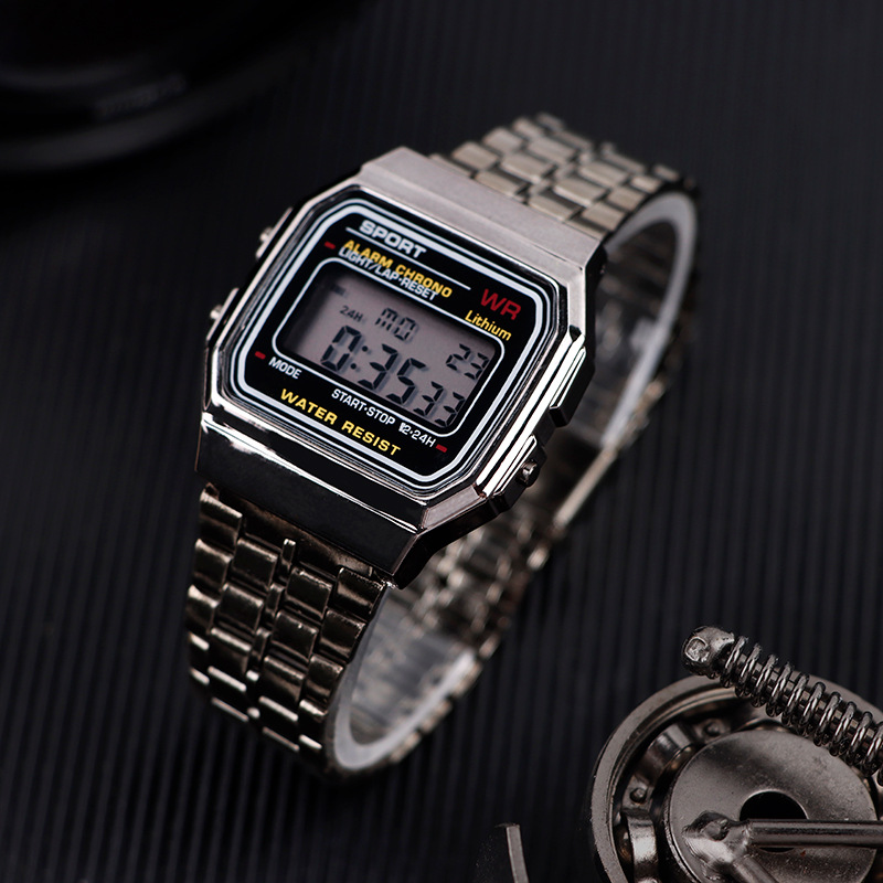 New Men's Business electronic watch student casual fashion sports multi-functional waterproof watch one-piece delivery