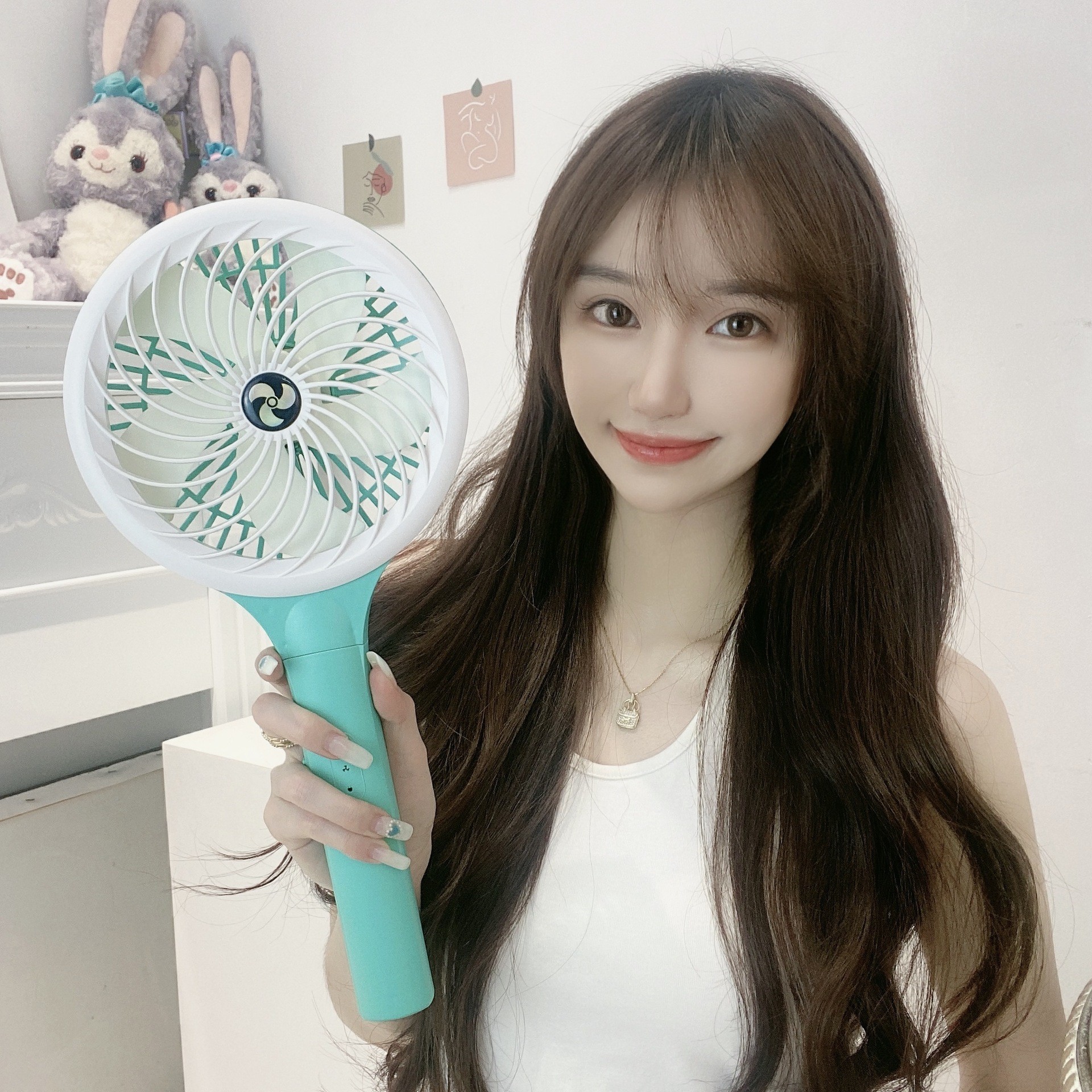 Hand-held small fan usb mini creative fan explosion double leaf fan shaking sound with USB desktop air cooler