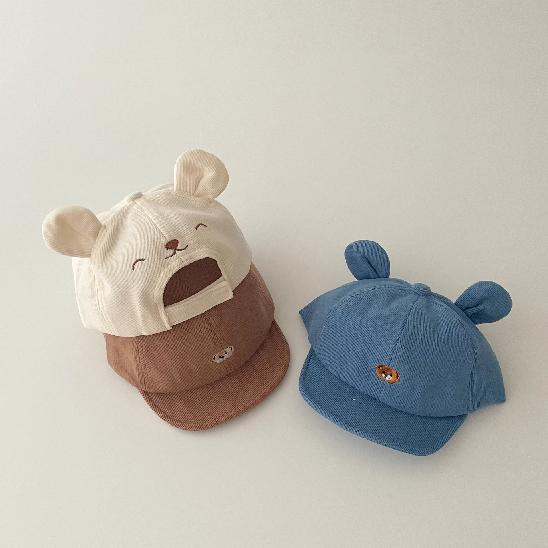 Yipan baby hat autumn and winter New Korean cartoon bear infant warm outdoor sun-proof baby peaked cap