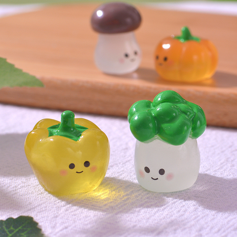 新しいかわいい野菜の子供の微景観diyの小さい置物のニンニクのピーマンの夜光の野菜の樹脂の工芸品|undefined