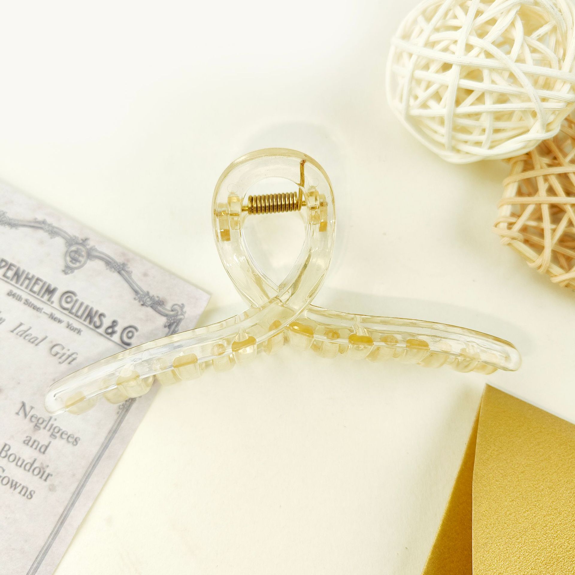 Medium size hair clip plastic hair clip back head hair clip wholesale ins style hair accessories shark clip hair volume less headdress hair clip_voghion.com