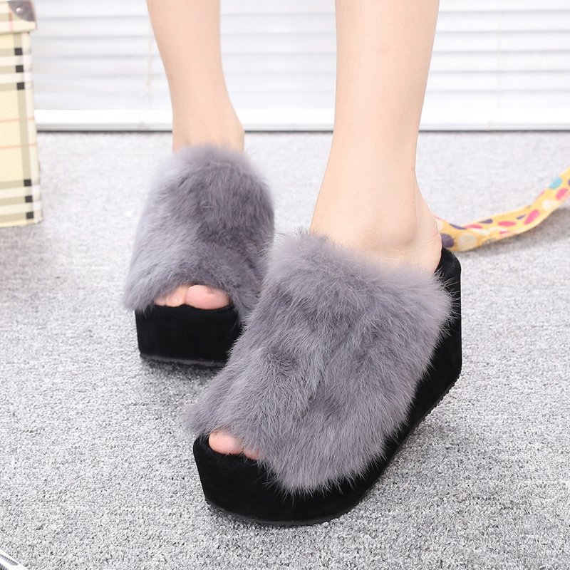 Plus size plush slippers for women 2023 autumn and winter wear thick-soled warm cotton slippers fleece-lined wedge high heel slippers