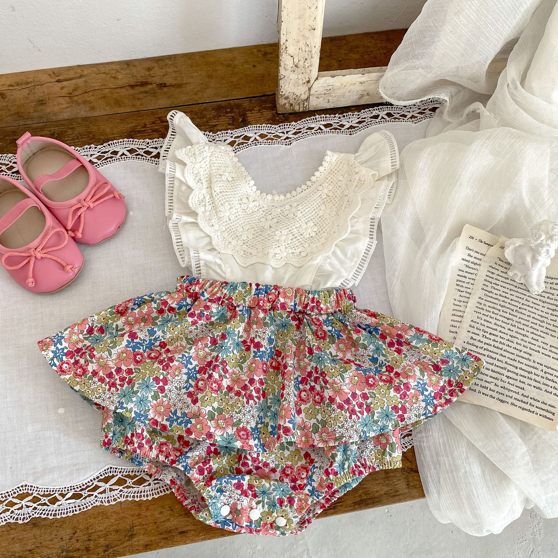 INS 2023 Summer baby girl baby flying sleeve strap fake two-piece bag fart romper jumpsuit romper