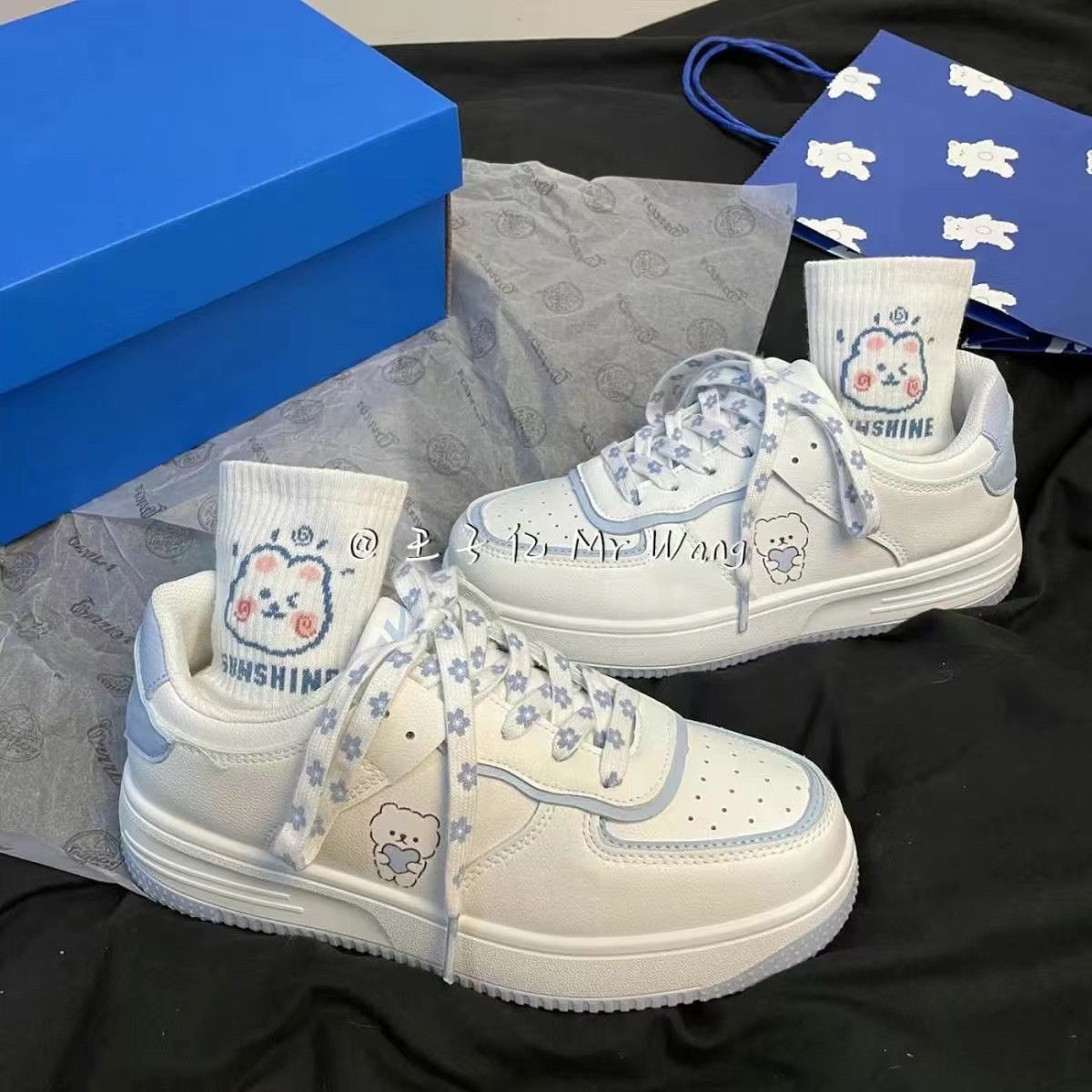 2023 Spring and Autumn New Female Cute Bear Casual White Shoes Round Toe Flat Student White Shoes Wholesale