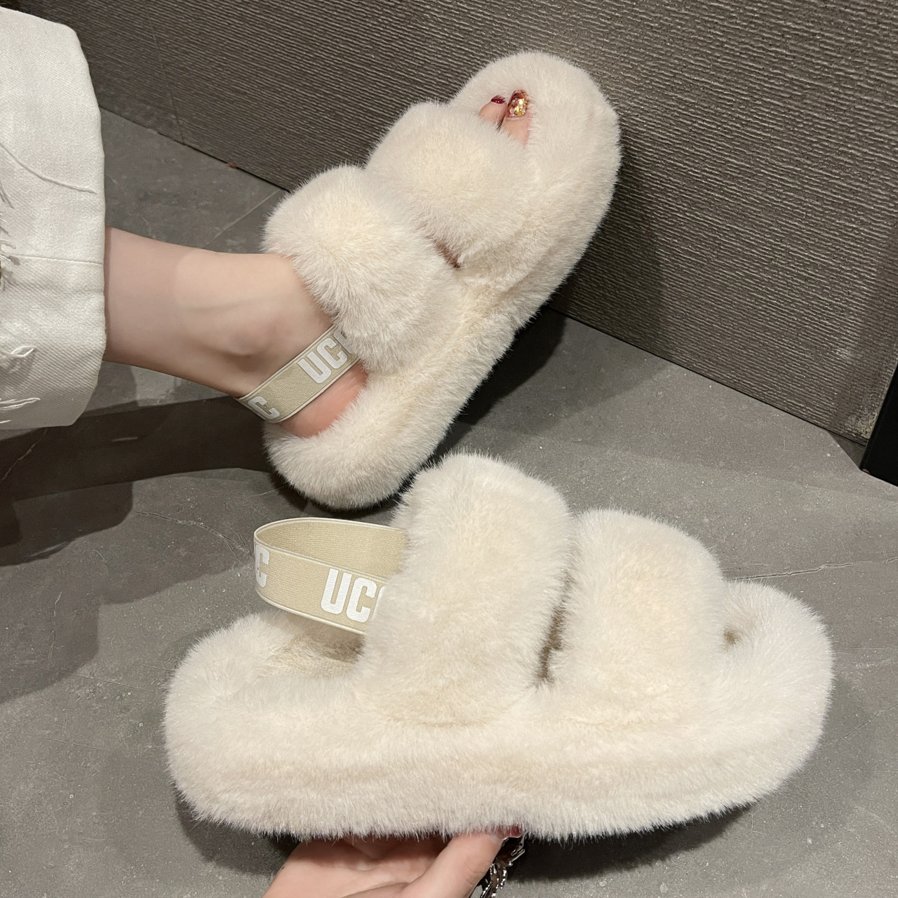 Women's thick-soled plush shoes new Korean style two-piece elastic band plush shoes soft-soled outer wear parallel bars fur home slippers
