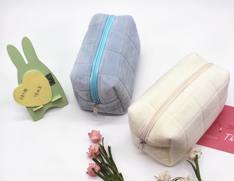 Pillow Pillow Bag Pillow Pencil Bag Ins Japanese Style High-value Large Capacity Student Storage Stationery Pen Box