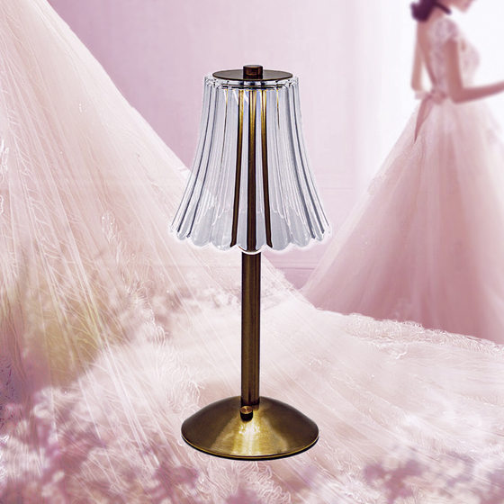 Lithium battery desk lamp CE certification rose lamp crystal desk lamp atmosphere lamp charging desk lamp eye protection lamp wholesale desktop lamp
