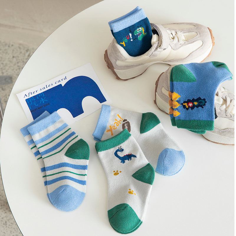 2023 new baby socks Autumn Mid-tube boys and girls students autumn and winter large children's socks wholesale