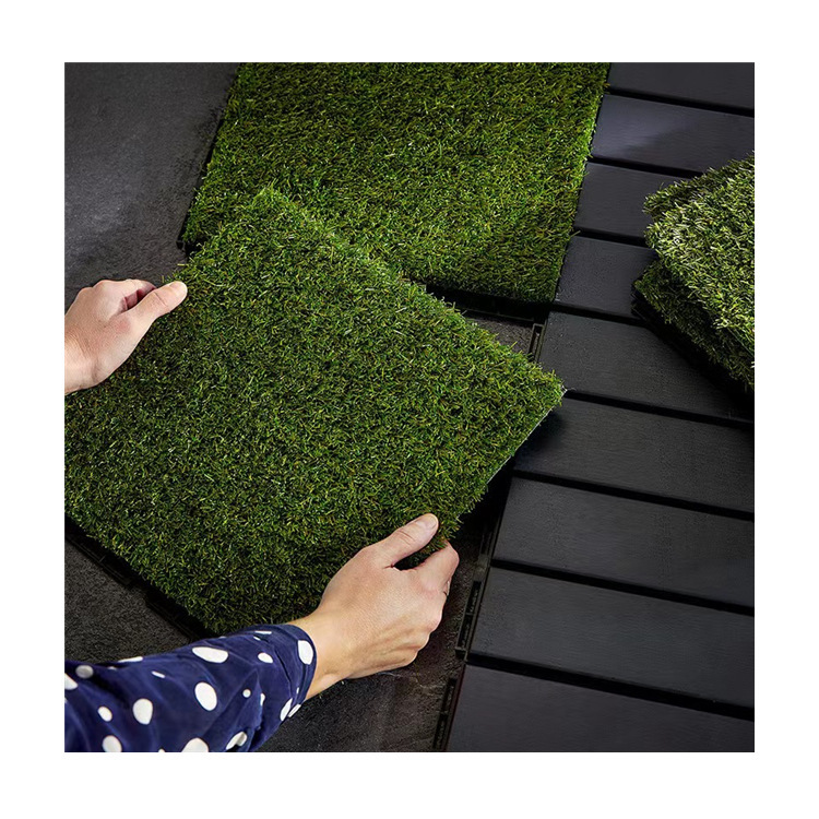 人工草シミュレーション芝生を組み立てて芝生をつなぎ合わせて人工芝grassタイルをつなぎ合わせる|undefined