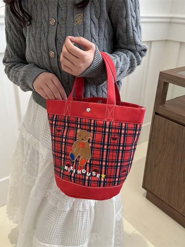 Casual simple portable canvas bag winter New versatile cartoon bear large capacity western style personalized commuter bag fashion