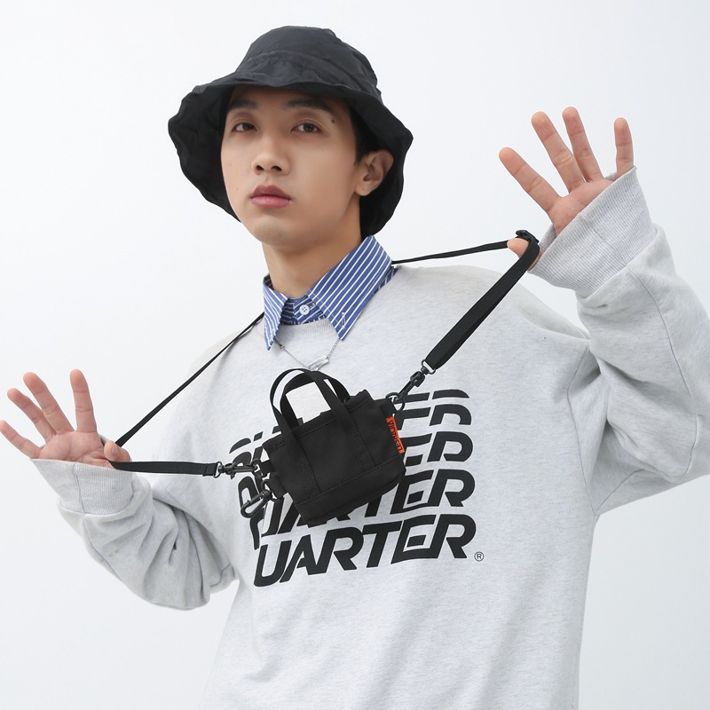 Small Satchel Men's Men's Mobile Phone Bag Lightweight Oblique Small Bag Boys 2023 New Shoulder Bag Women's Small Backpack