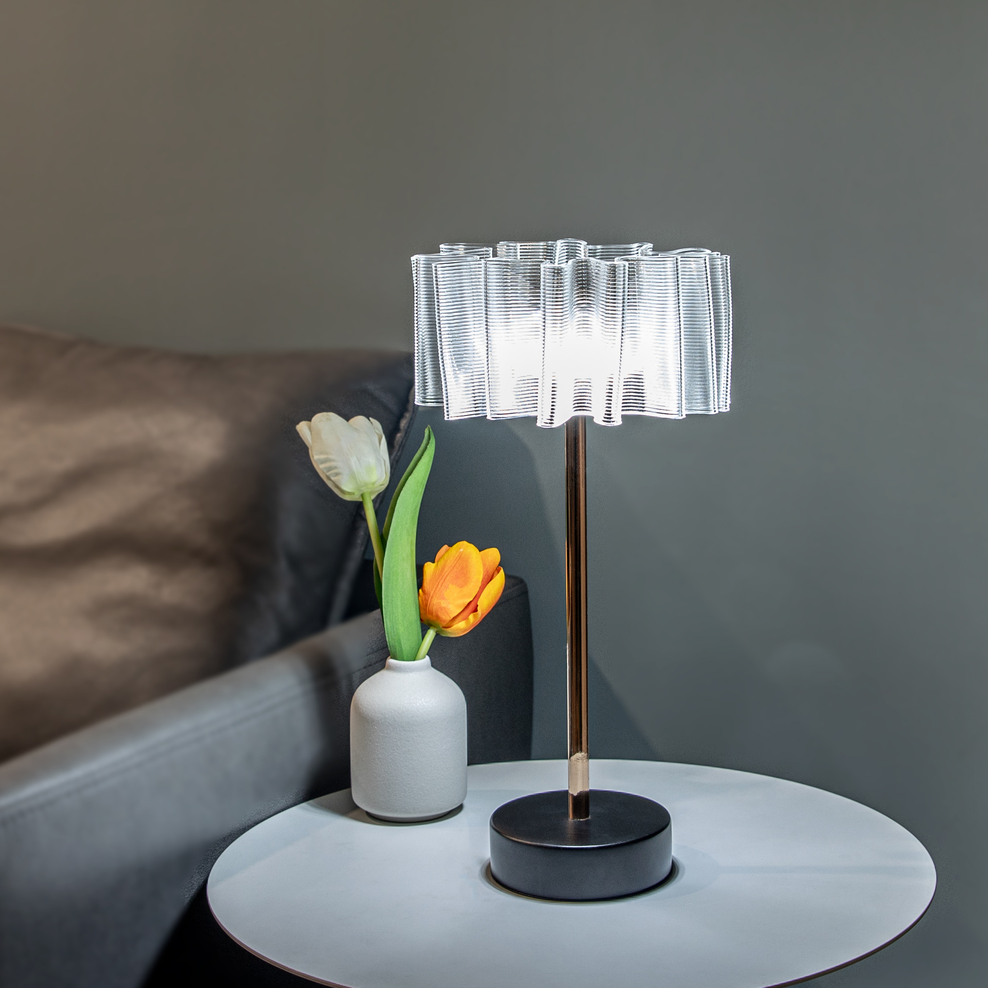 2023 new pleated aluminum rechargeable table lamp bedroom bedside lamp LED eye protection table lamp USB touch night light