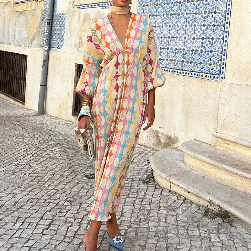 Cross-border 2025 European and American Women's Elegant Printed Elegant V-neck Lantern Half Sleeve A- shaped European and American dress Women