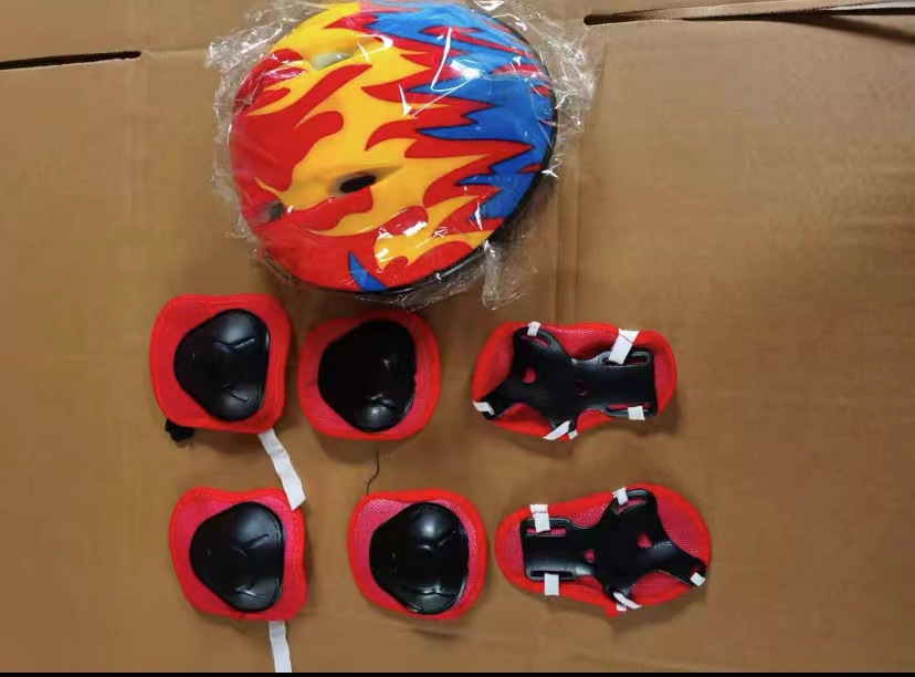 Children's Helmet Protective Equipment Men's and Women's Protective Roller Skating Helmet Protective Equipment Set Scooter Roller Skates Knee Protective Equipment Set