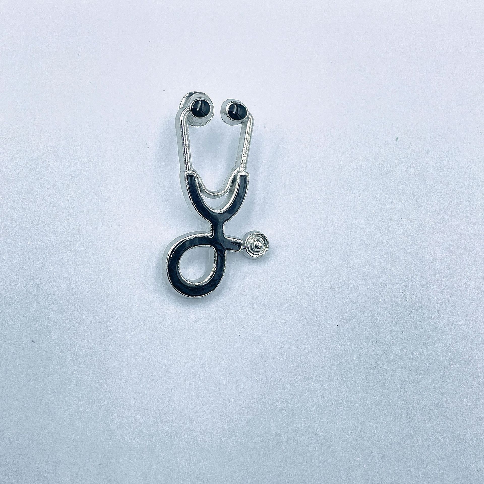 WISH Cross-border Explosions Cartoon Brooch Wholesale Creative Joker Doctor Stethoscope Brooch Jewelry European and American Jewelry