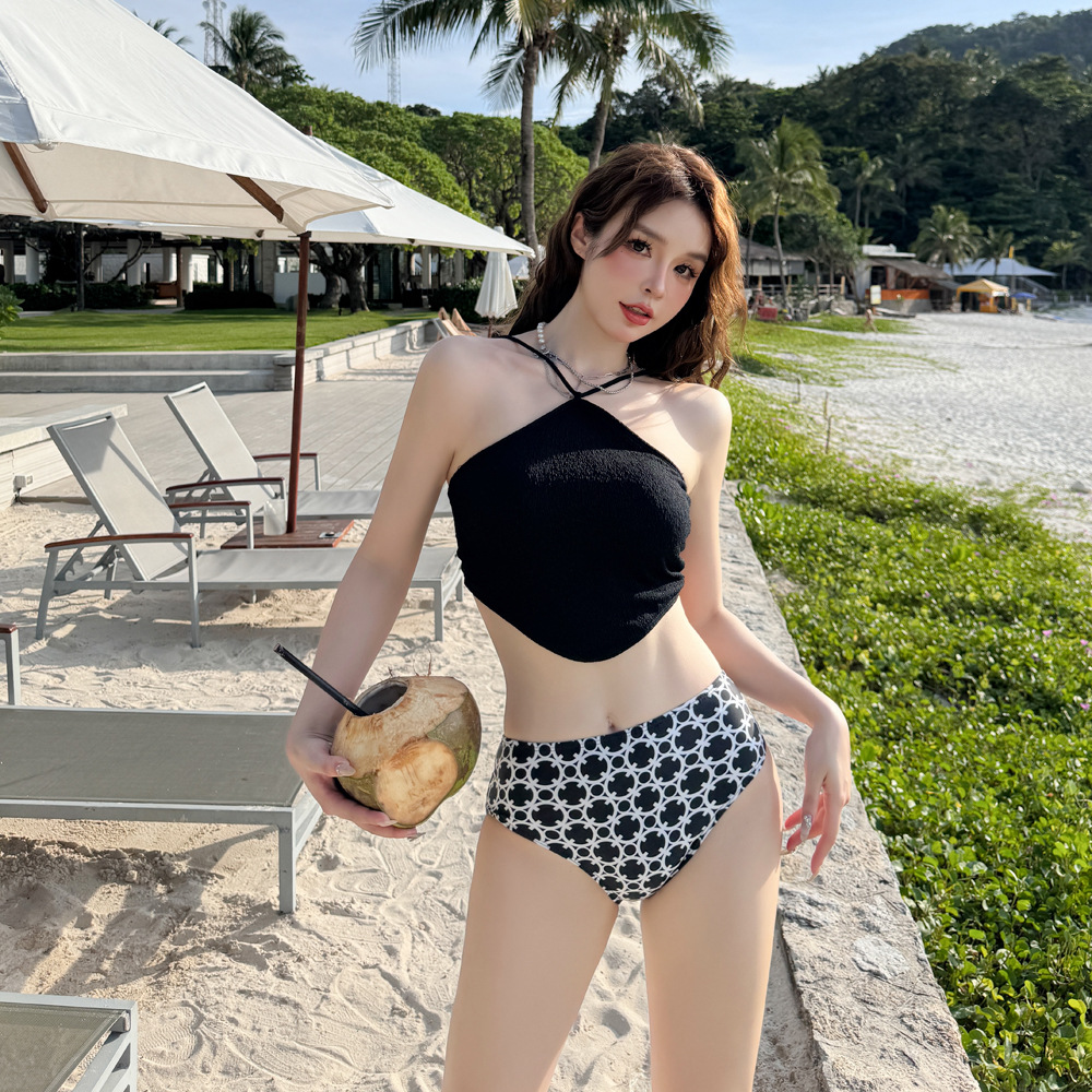 Korean style new small fresh floral split bikini bikini sexy strap backless hot girl Beach swimsuit for women