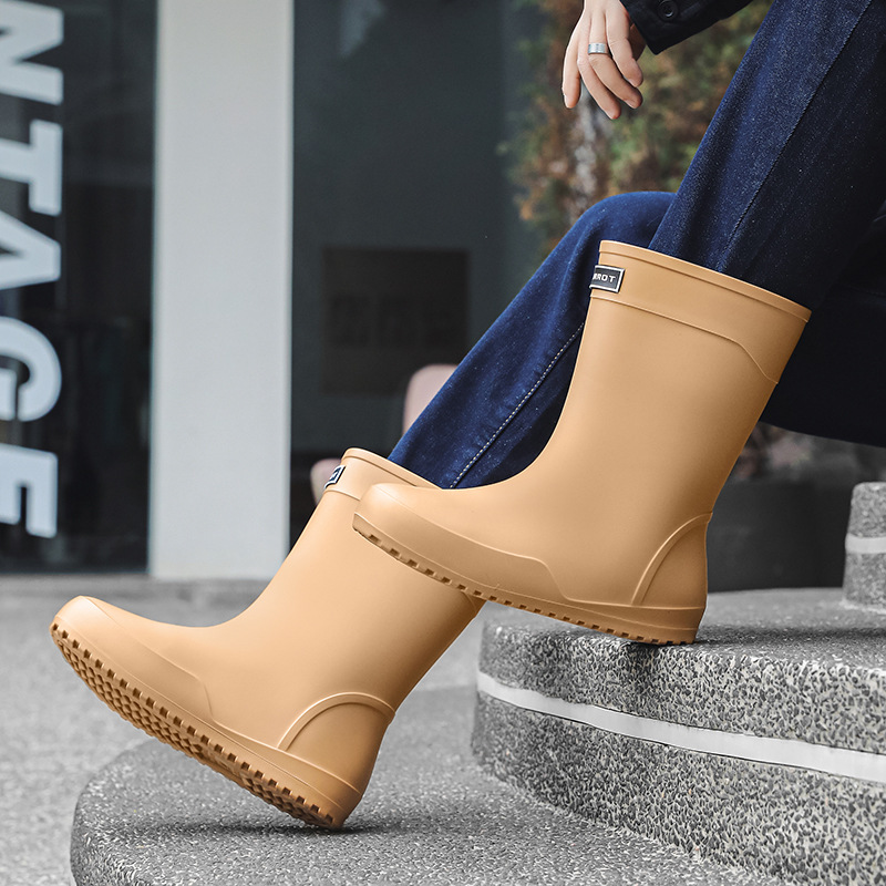 Fashion rain boots men's non-slip wear-resistant water shoes new men's outdoor sea fishing rubber shoes waterproof rain boots