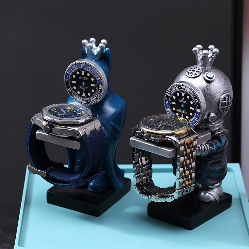 Creative Green Water Ghost Watch Stand Watch Bracket Astronaut Display Stand Bracket Ornaments Watch Storage Rack