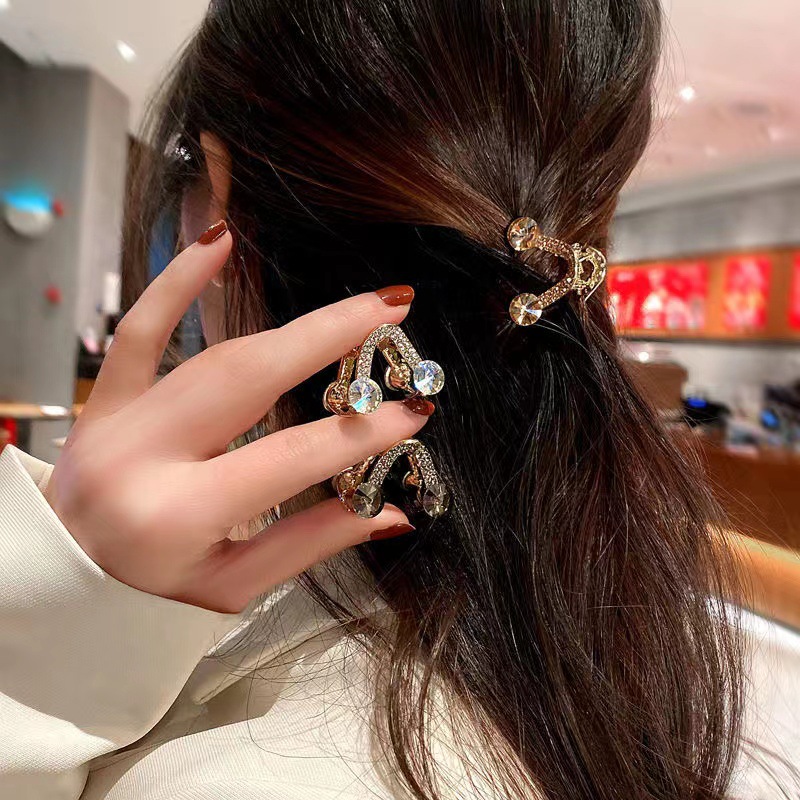 Advanced Sense V-shaped Small Grab Clip 2022 New Style Rhinestone Hairpin Elegant Half-tie Grab Clip Back Head Grab Clip