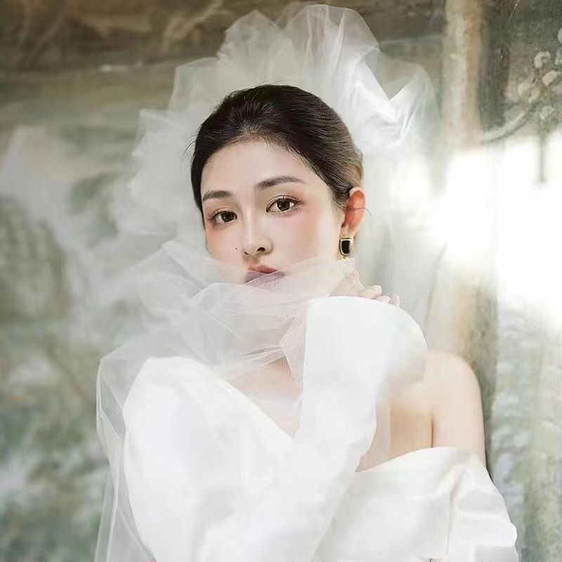 Hand-held Shaped Shaped Shaped Shaped Shaped Shaped Shaped Shaped Shaped Shaped Shapes Hair Accessories Wedding Accessories Photo Studio Tour