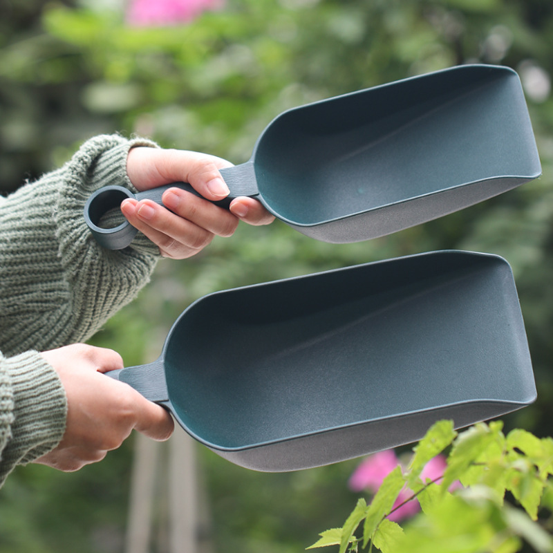 Gardening flower planting tool Small shovel plastic soil shovel digging spoon thickened soil shovel flat mouth shovel ice shovel flower shovel wholesale