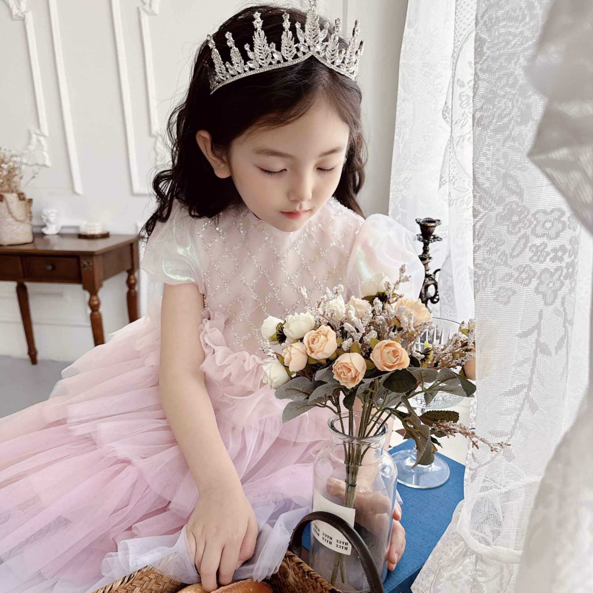 Factory Girl Dress 2023 Summer New Children's Mesh Ruffled Cake Skirt Stylist Princess Dress Ceremony Skirt