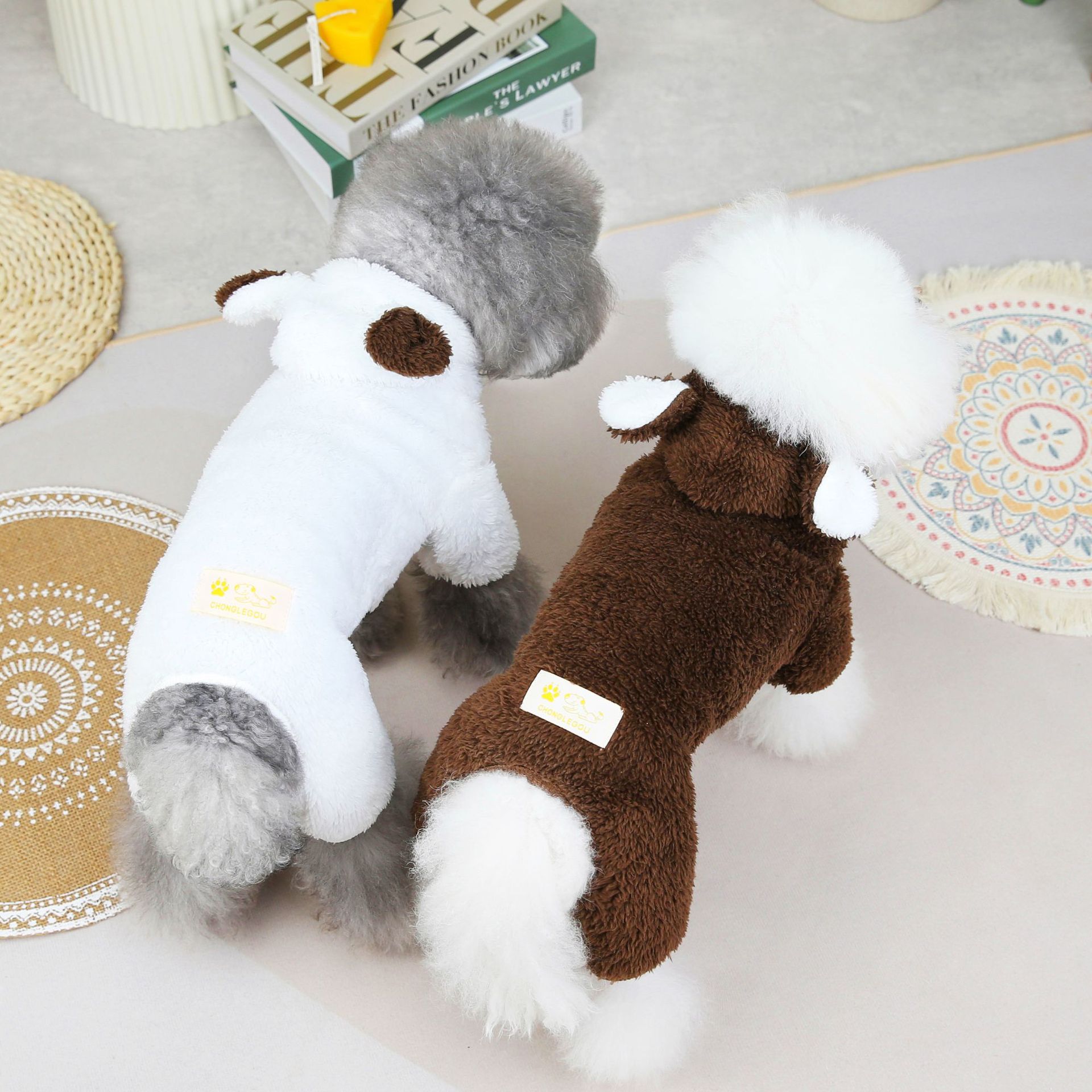 2022 cloth standard bear four-legged fleece warm dog clothes autumn and winter Teddy method Dou pet clothing