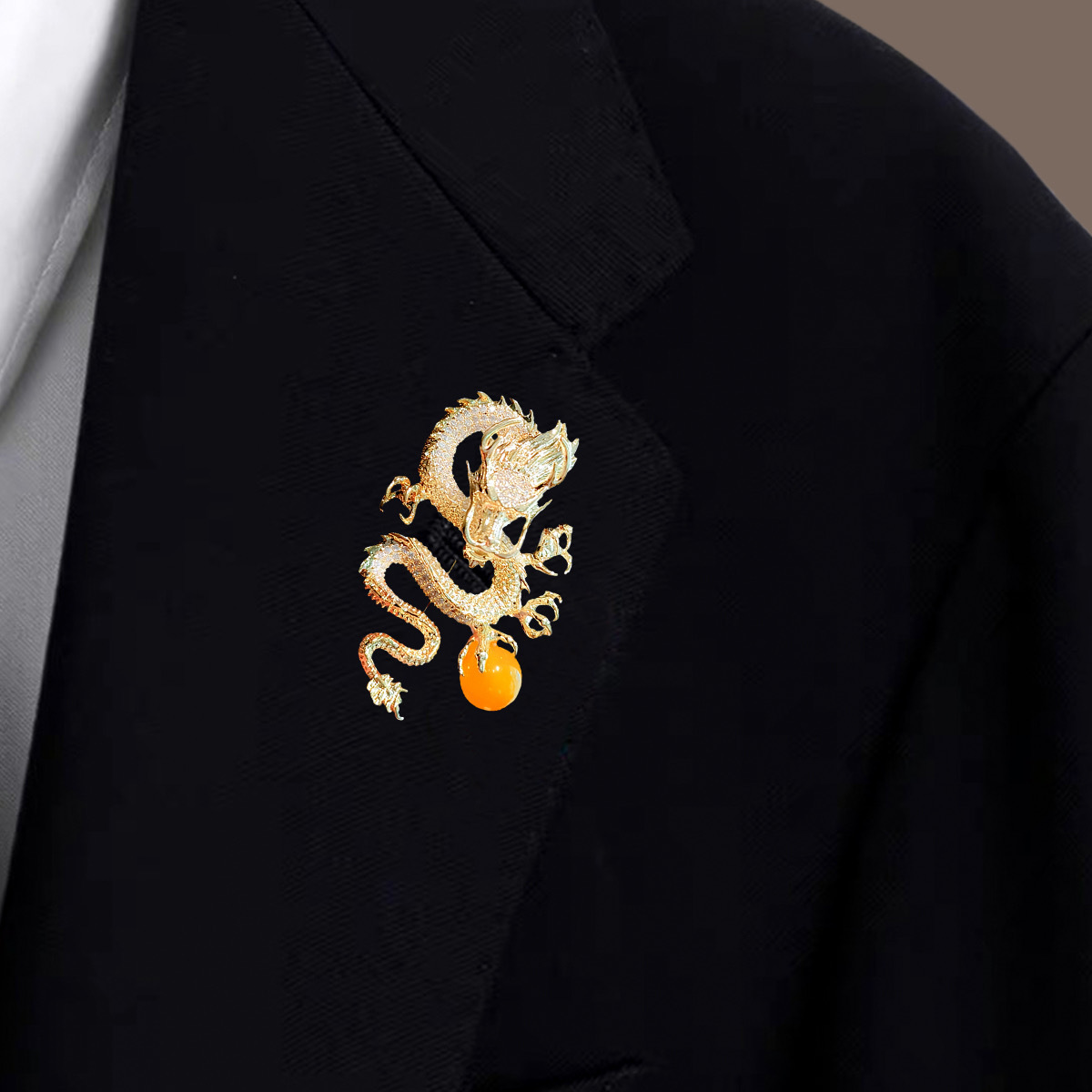 Golden Zodiac dragon brooch luxury national fashion suit corsage vintage rhinestone accessories 2023 new coat pin buckle