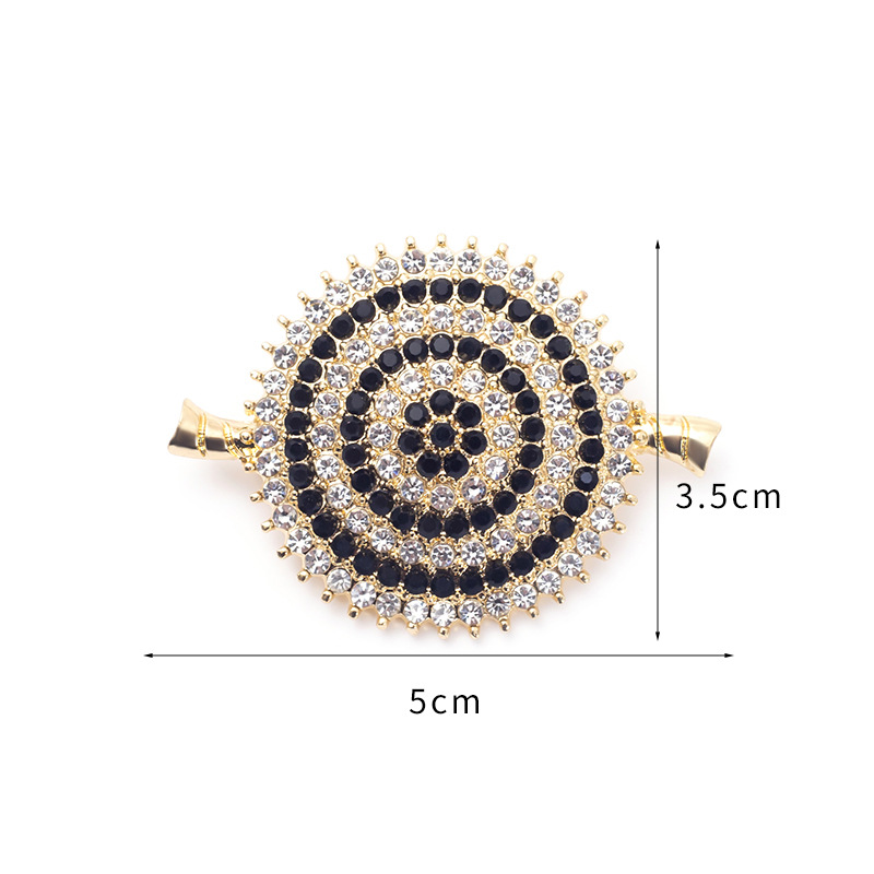 European and American Fashion Shield Brooch British Retro Suit Jewelry Matching Pins Full Diamond Disc Gold and Silver Two-color Brooch