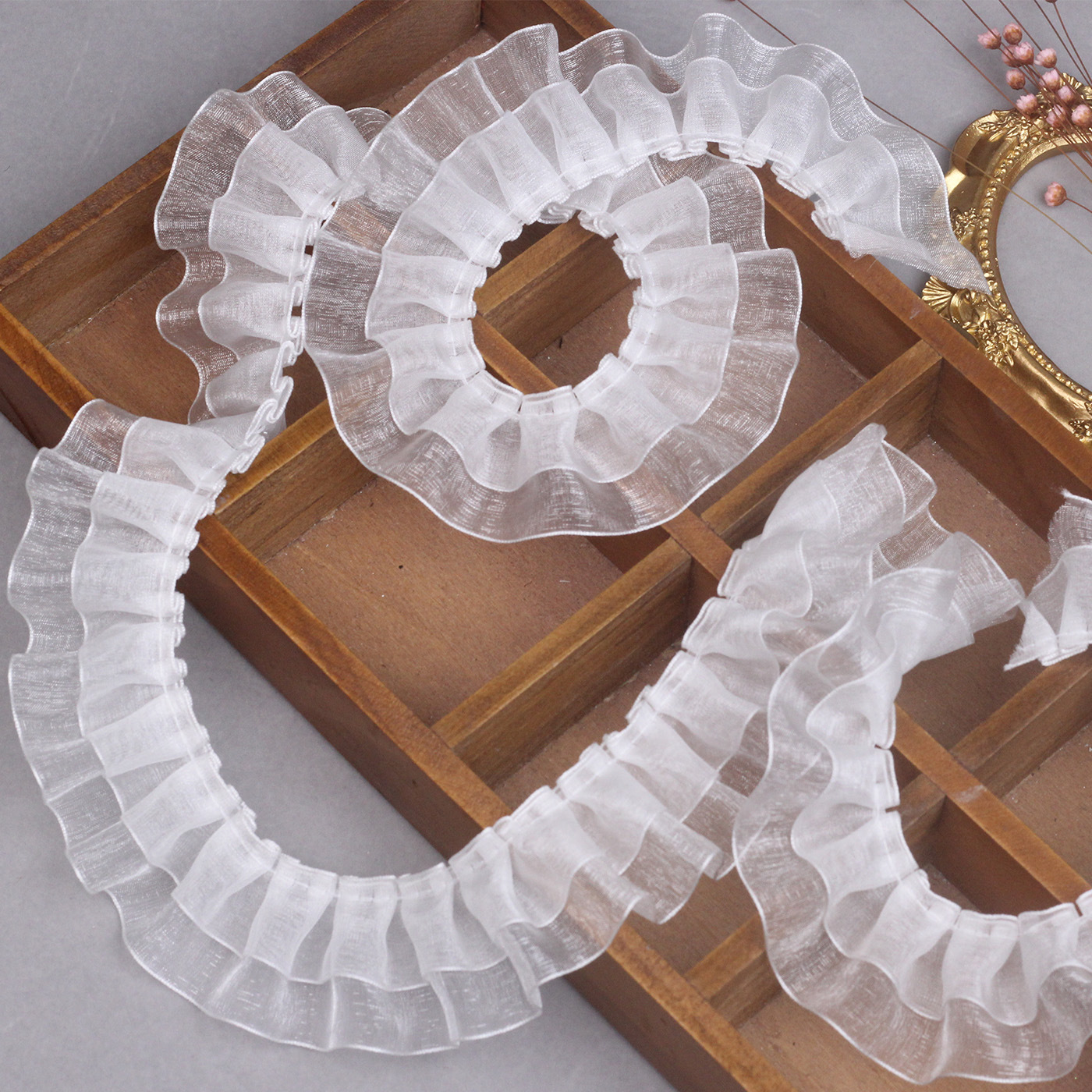 Spot 4cm double-layer Eugen snow yarn with pleated lace cuff collar clothing accessories wood ear discount lace