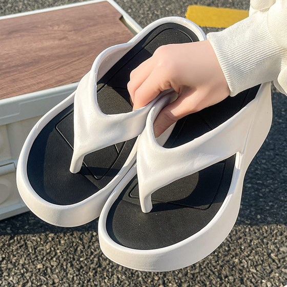 Flip-flops men's summer outdoor wear non-slip wear-resistant thick-soled poop feel clip feet outdoor beach sandals 2024 new