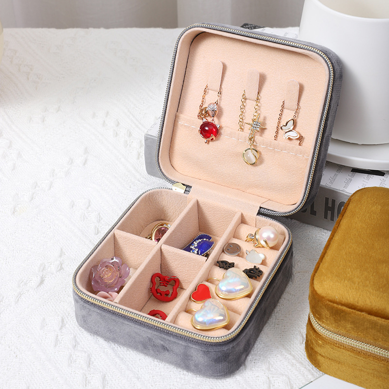 Retro Velvet Jewelry Earring Storage Box with Instagram Style Travel Convenient Necklace Earring Accessory Box