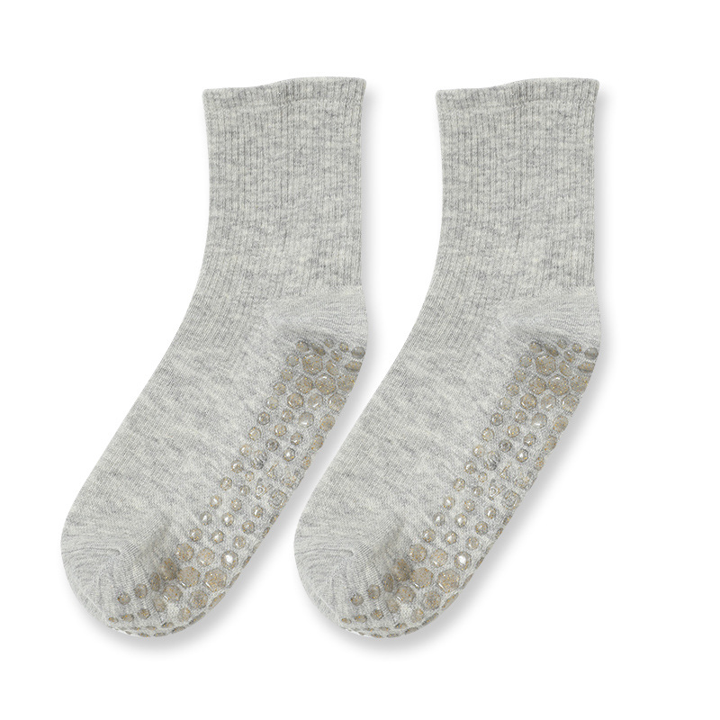 Yoga socks autumn and winter Pilates socks non-slip professional women's middle tube sports fitness Japanese long tube wholesale dispensing