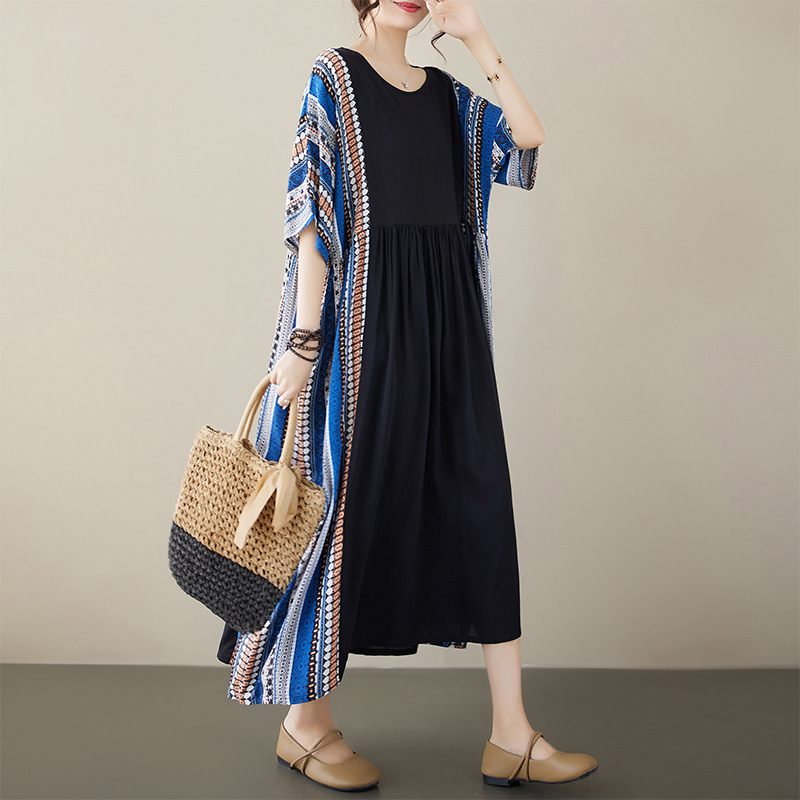 Actual shot of 2024 Xia Xin literary retro large size loose age-reducing round neck short-sleeved striped splicing large swing dress for women