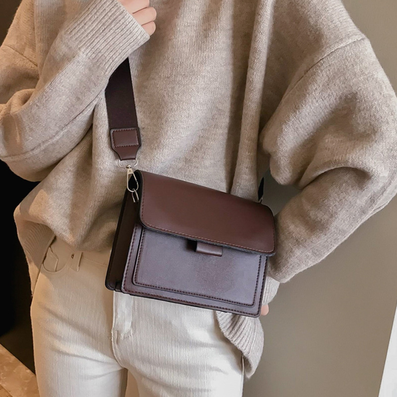 New Small Bag Women's 2023 Spring New Trendy ins All-match Wide Shoulder Strap Small Square Bag Retro Shoulder Crossbody Bag