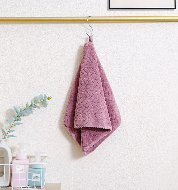 Extra-large Thickened Towel Coral Fleece Bath Towel Compared to Pure Cotton Absorbent Hotel Quick-drying Adult Bath Towel Set Soft for Household