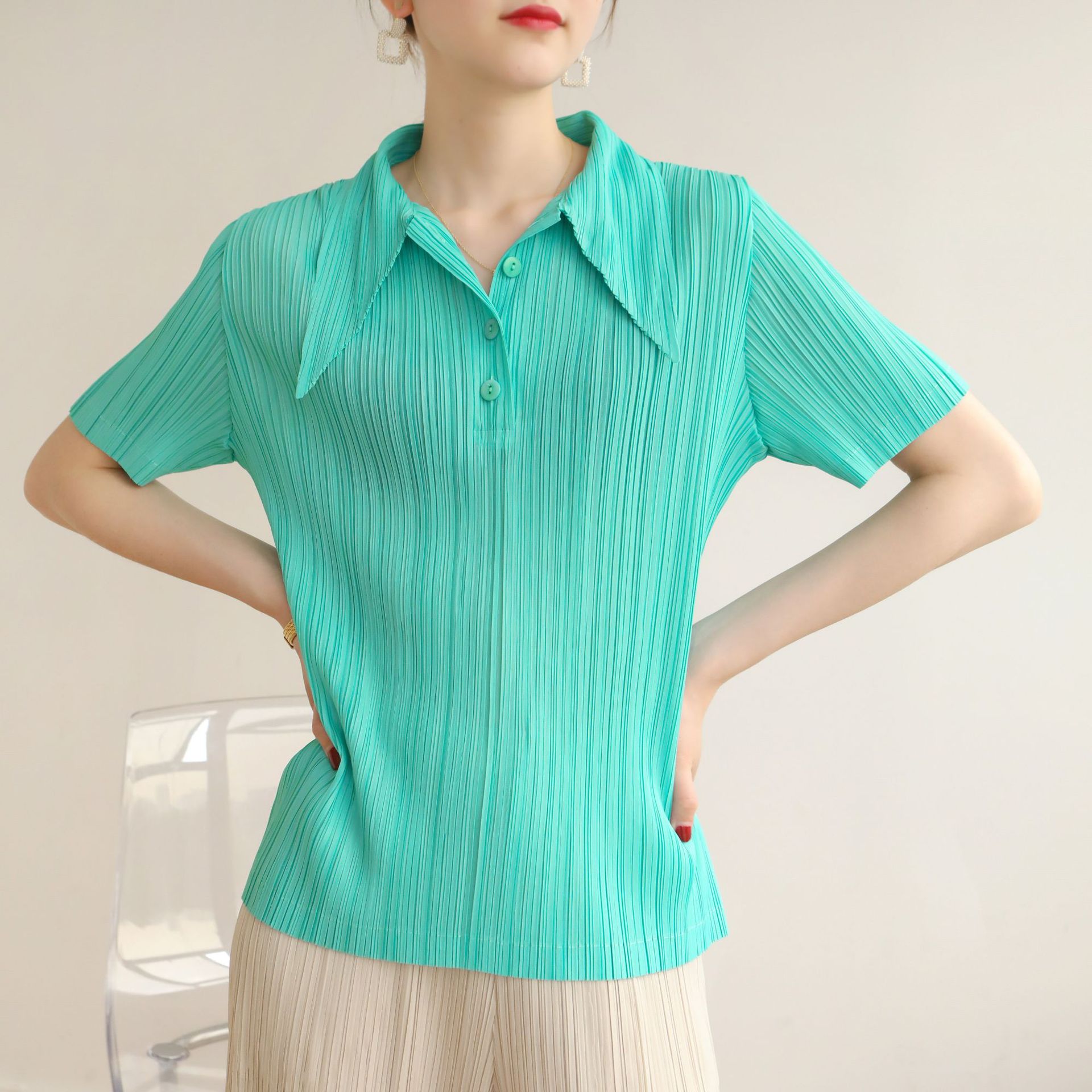 Quality 2024 summer high-end pleated small fragrance style commuting versatile elegant fashionable T-shirt Pleats