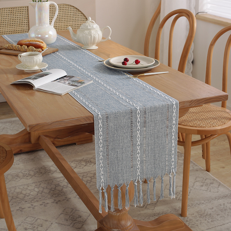 Hengluo New Hollowed Table Flag Cross-border Minimalist North Ins Hand-woven Tassel Table Flag Long Tablecloth Coffee Table Cover Scarf