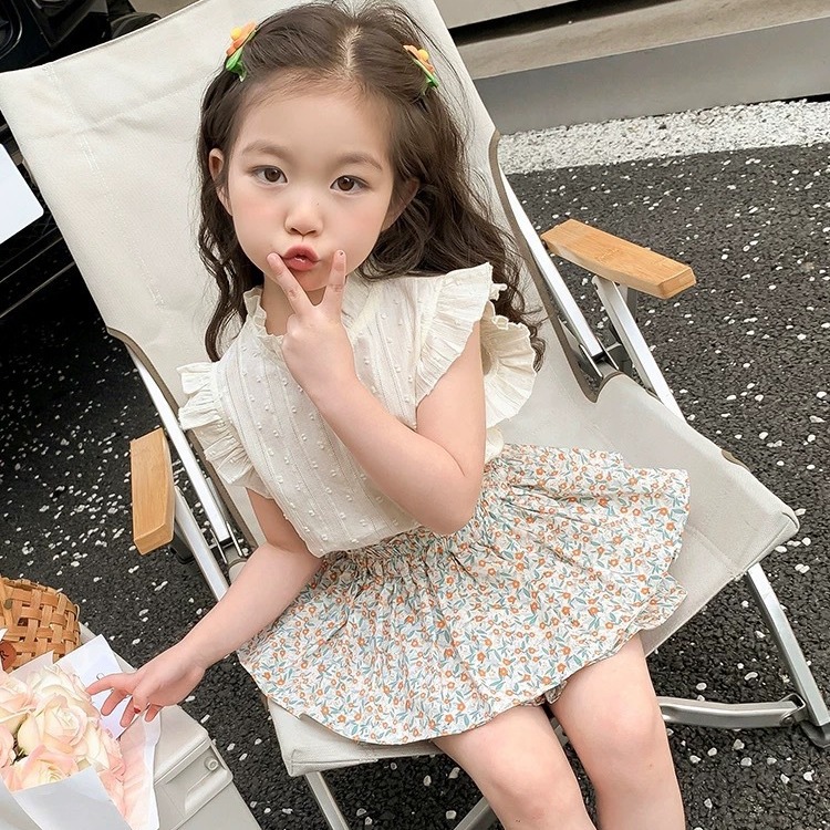 Girls' suit Summer 2024 new children's summer clothes baby girls' Western style thin fashionable children's skirt two-piece set