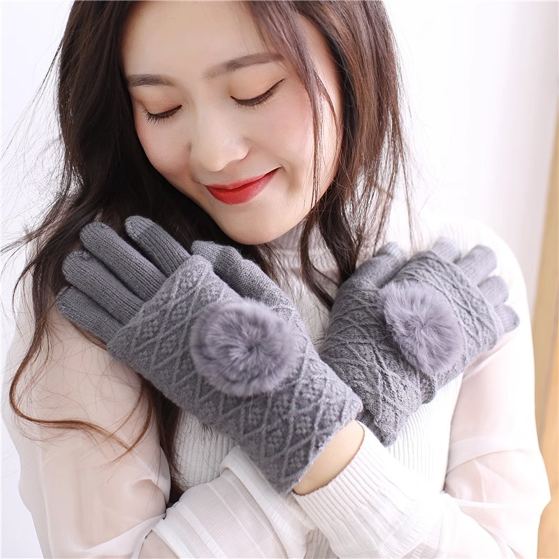 手套女触屏秋冬季防寒保暖针织加厚骑行学生韩版可爱分指毛球手套