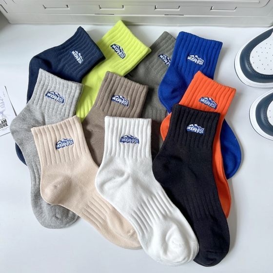 South Korea Ins Snow Mountain Short Socks Japanese Embroidered Cotton Socks Spring and Summer Low-side Sports Socks for Men and Women Couple Trendy Mid-tube Socks