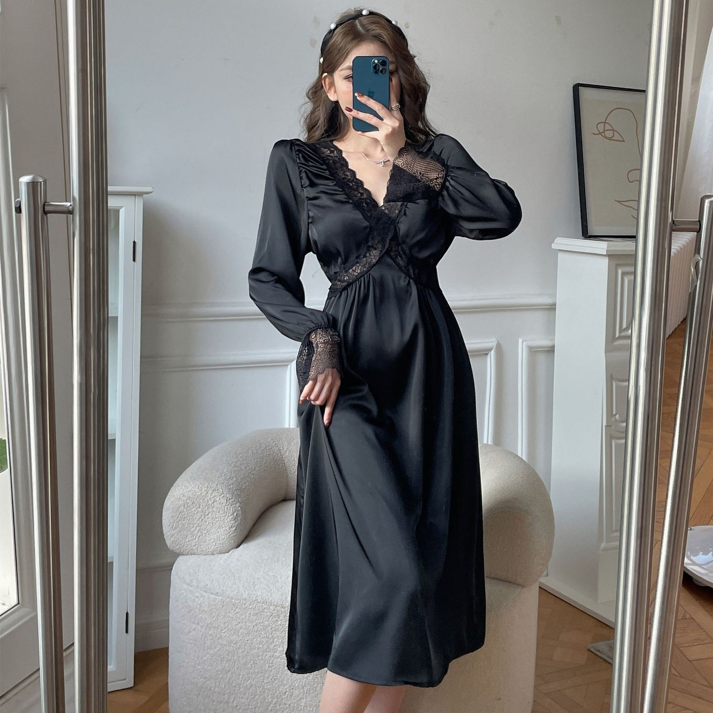 2022 French Style Sexy Nightdress Women's Spring and Autumn Silk Long Sleeve Ice Silk Palace Pure Long Lace Home Clothes
