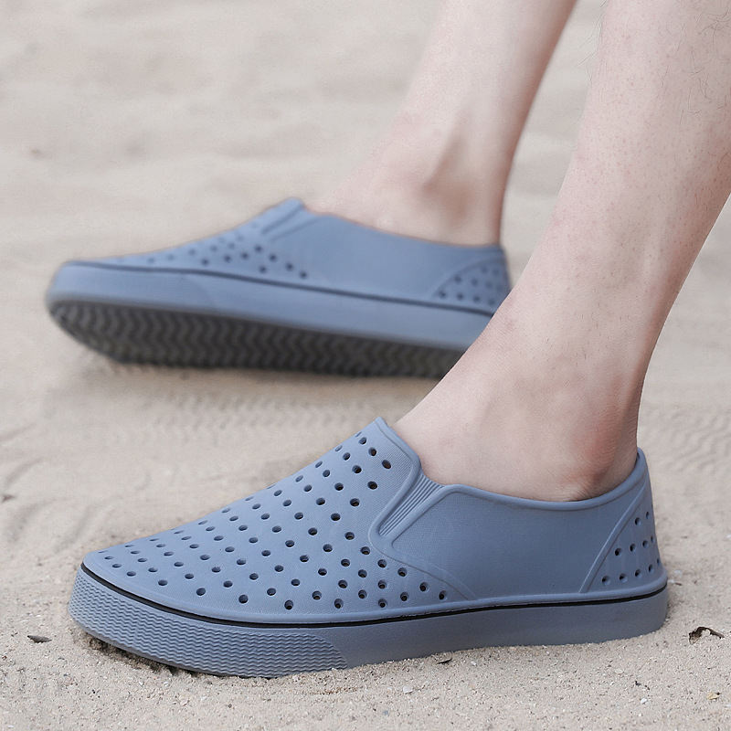 Men's hole shoes outdoor wear new waterproof non-slip platform sandals closed toe couple beach shoes lazy slip-on men