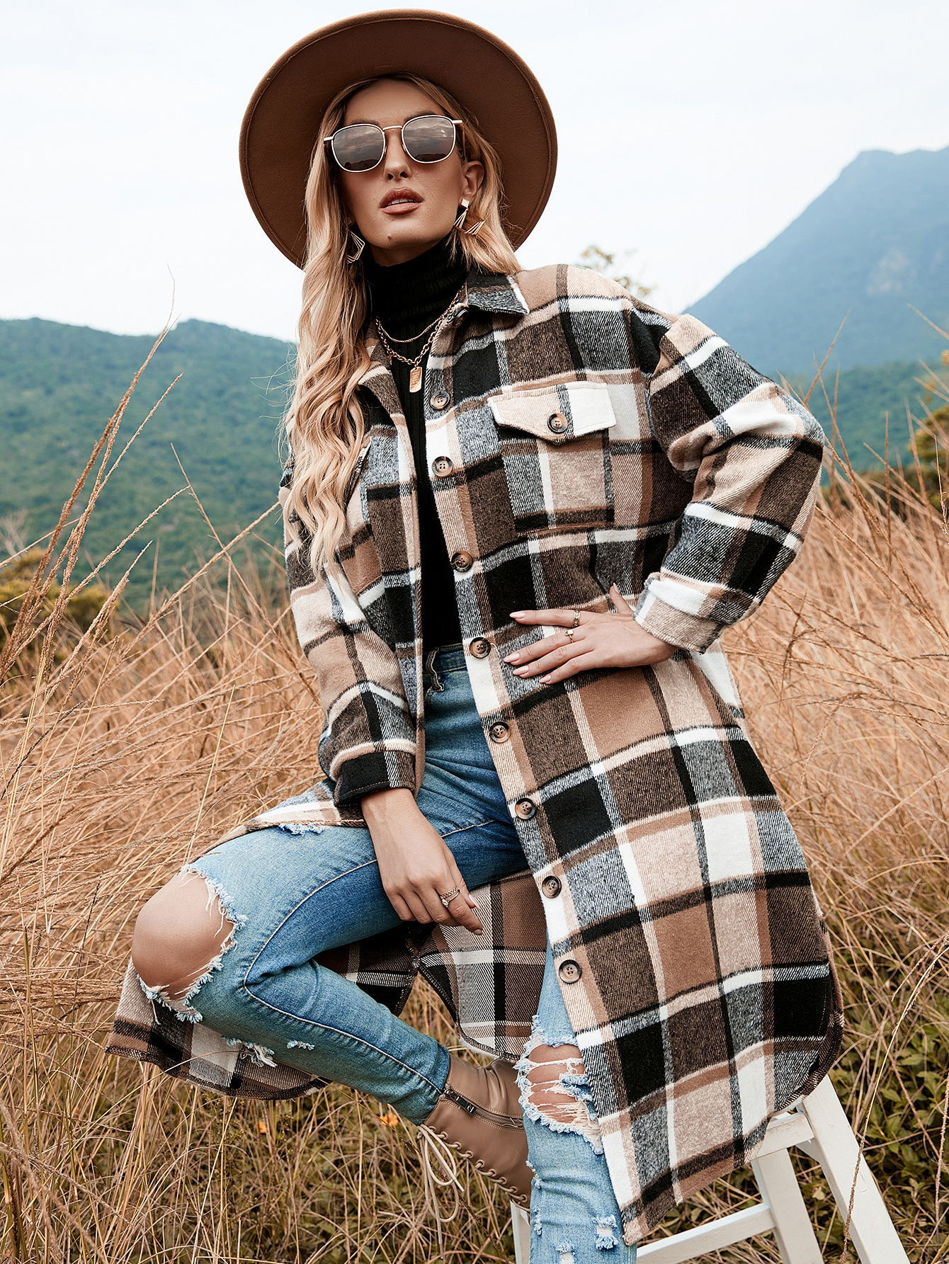 2022 autumn and winter European and American temperament windbreaker coat side slit lapel loose woolen plaid shirt coat in stock_voghion.com