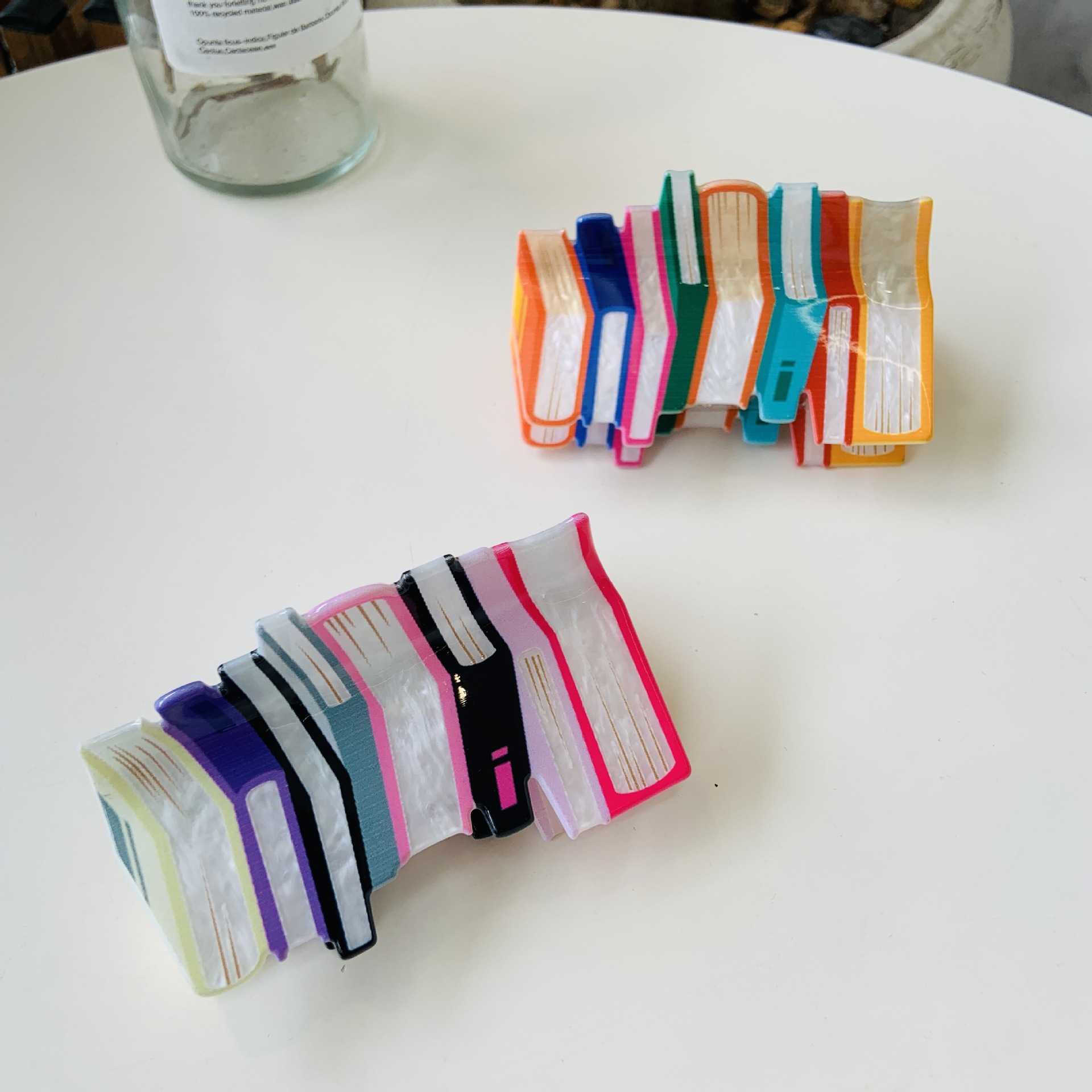 New Clamping Bookshelf Candy Color Hair Clamping Fresh Story Book Hairpin Large Y2K Dopamine Disc Hairpin Hair Accessories_voghion.com