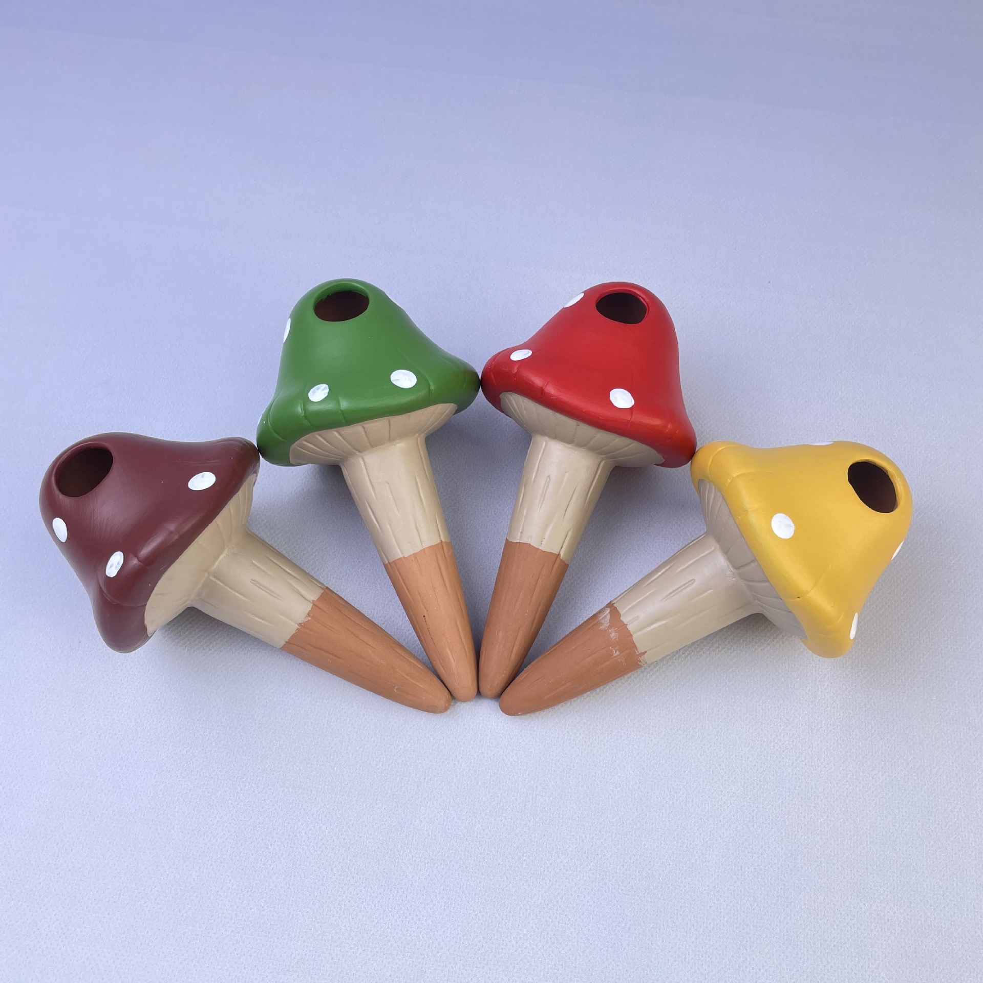 Rizenghong Ceramic No.4 Mushroom Seeper Automatic Flower Watering Device Lazy Drip Irrigation Device Drip Water Device Cross-border Exclusive