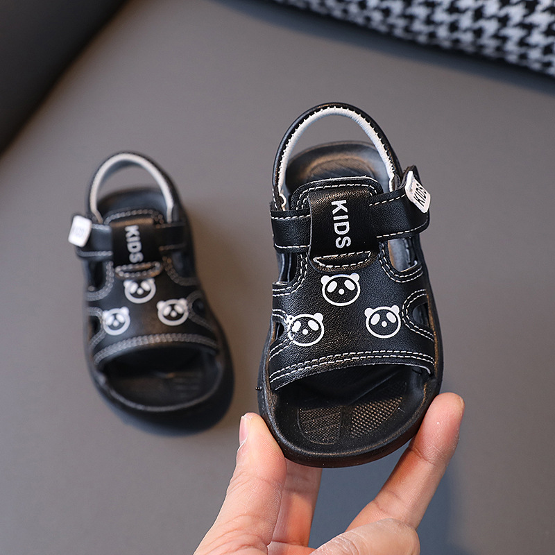 Baby sandals female 1-6 years old 2 boys cartoon beach shoes 2023 Summer new children's non-slip soft bottom toddler shoes