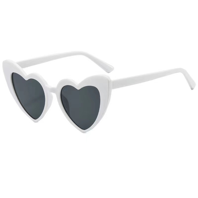 Cross-border European and American-style fashion new love sunglasses cute heart sunglasses trendy heart-shaped big face slimming glasses