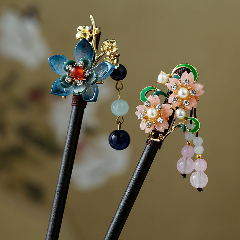 Chinese style flower pendant wooden hairpin vintage cheongsam Hanfu tassel accessories hairpin ancient style step shake hair accessories