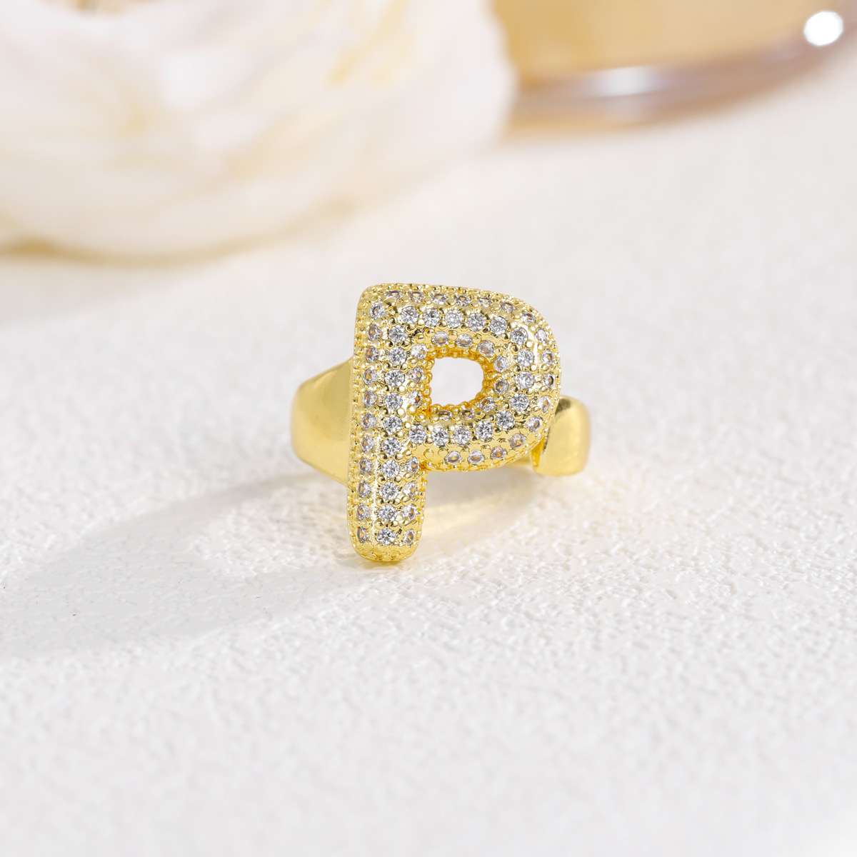 Přeshraniční horký prsten s 26 anglickými písmeny vykládaný diamantem, zirkonem, pozlacený, otevřený prsten, velkoobchodní dodávka, jednoduchý vítr_voghion.com